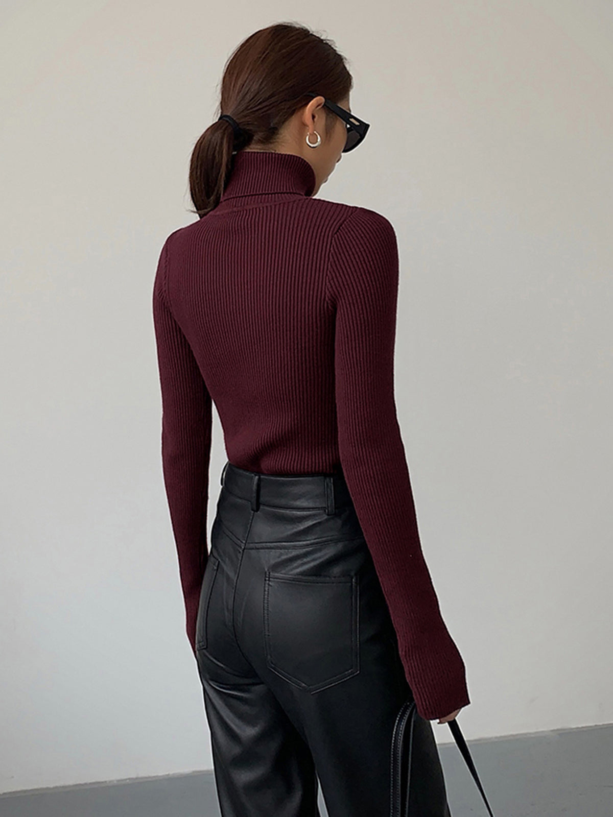 Stylish Ribbed Turtleneck Spring Sweater for Women