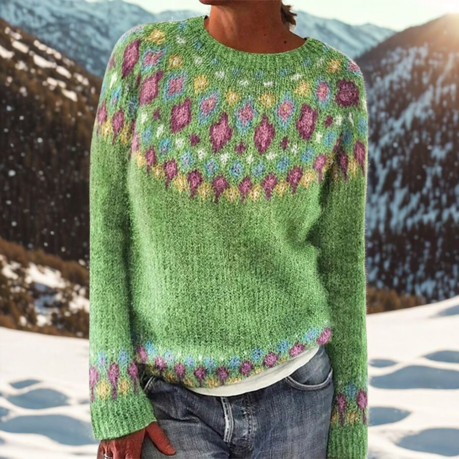Paige – Thick Knitted Sweater with Shoulders